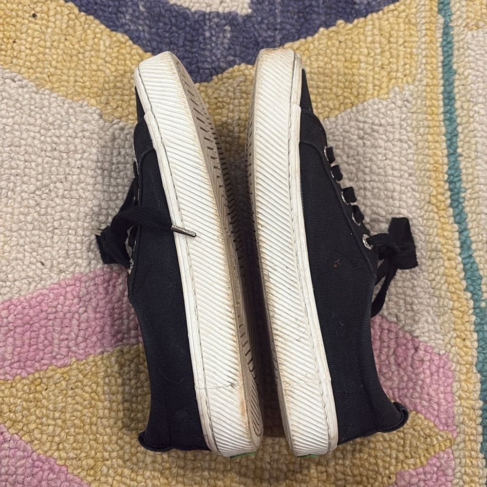 Cariuma Black Canvas Sneakers - Picture 5 of 8